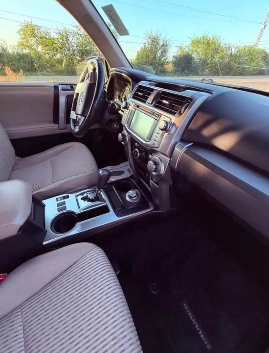 2014 Toyota 4Runner 5th Gen - Image 5 of 14