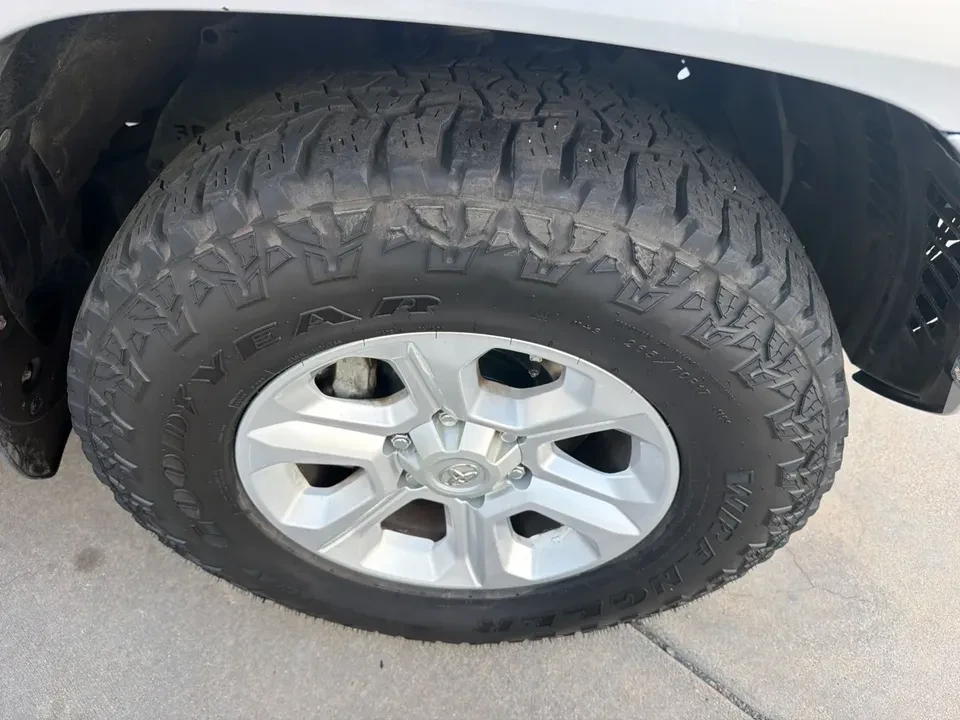 2014 Toyota 4Runner 5th Gen - Image 8 of 20