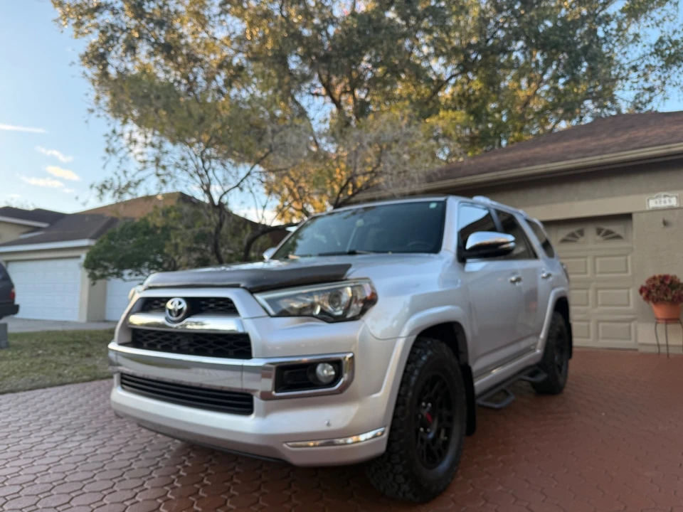 2014 Toyota 4Runner 5th Gen - Image 11 of 21