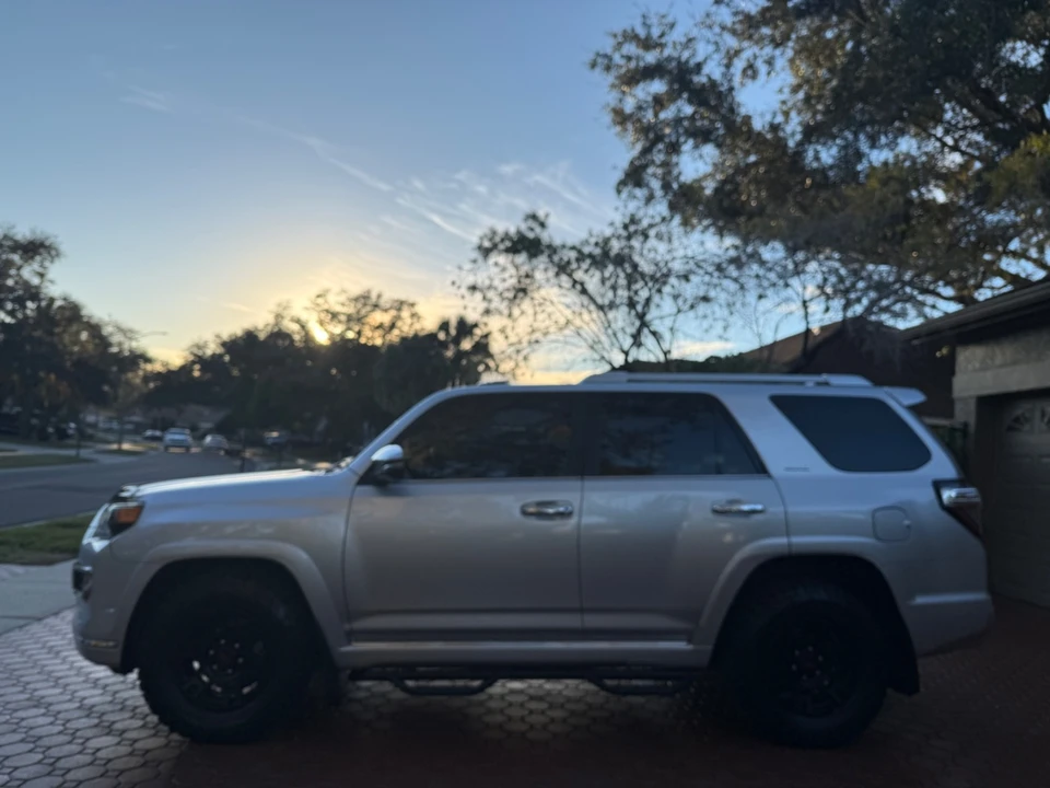 2014 Toyota 4Runner 5th Gen - Image 10 of 21