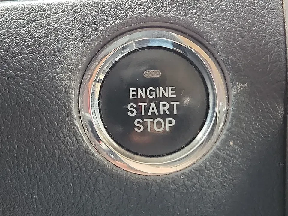 2014 Toyota 4Runner 5th Gen - Image 14 of 19