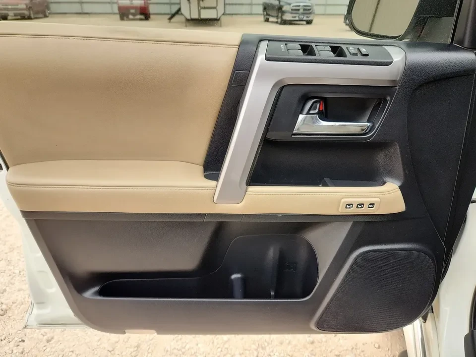 2014 Toyota 4Runner 5th Gen - Image 11 of 19