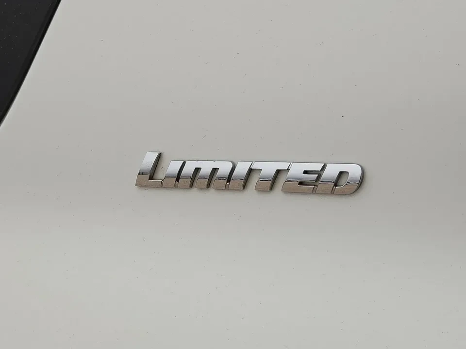 2014 Toyota 4Runner 5th Gen - Image 7 of 19