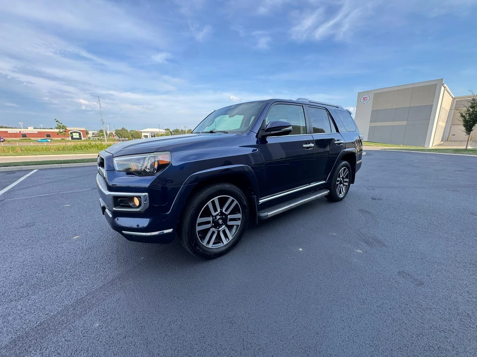 2014 Toyota 4Runner 5th Gen - Image 4 of 31