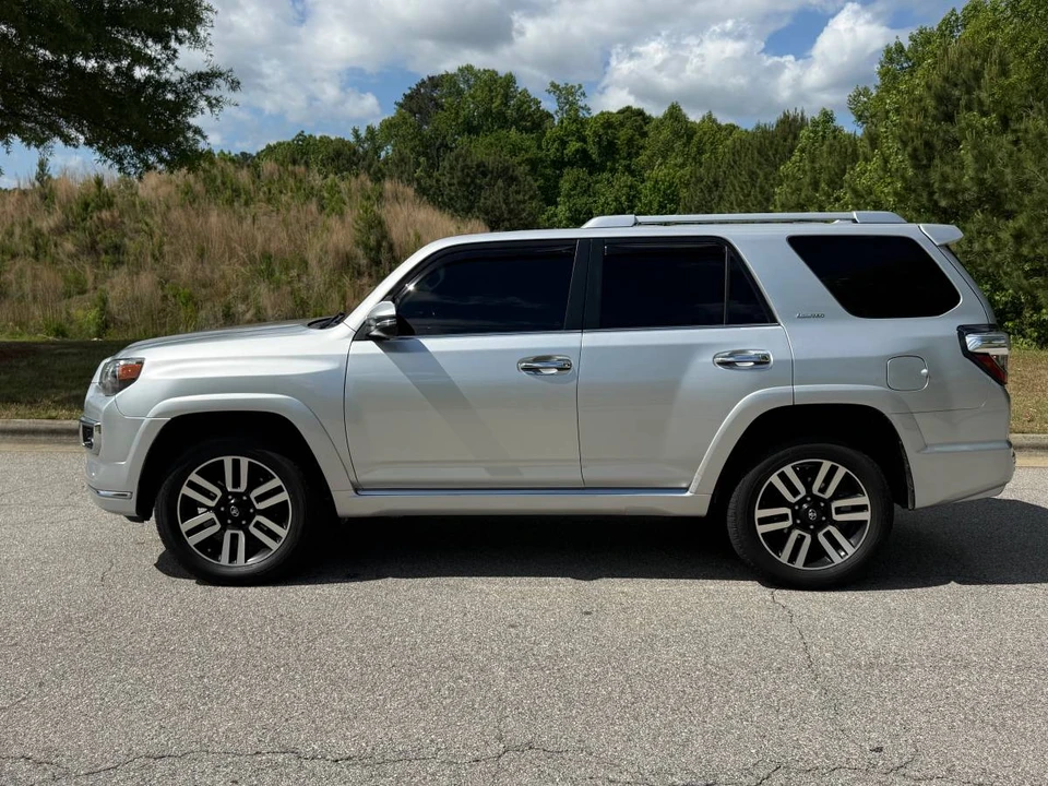 2014 Toyota 4Runner 5th Gen - Image 5 of 15