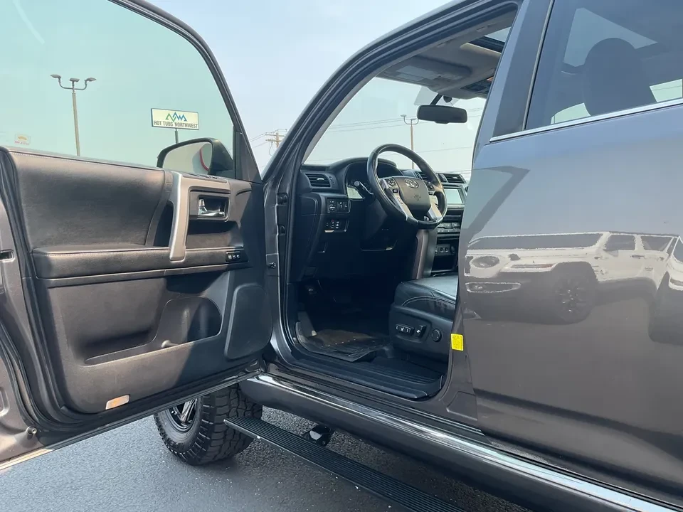 2014 Toyota 4Runner 5th Gen - Image 10 of 20