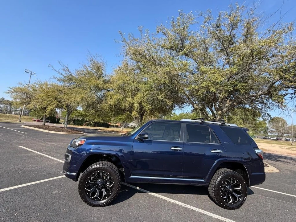 2014 Toyota 4Runner 5th Gen - Image 2 of 31