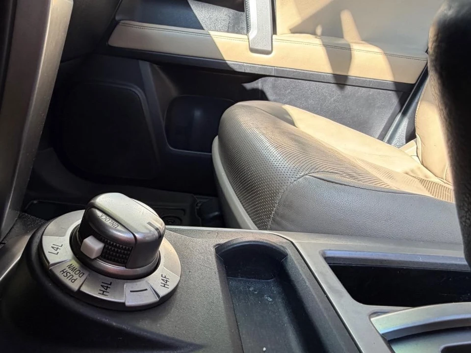 2014 Toyota 4Runner 5th Gen - Image 19 of 31