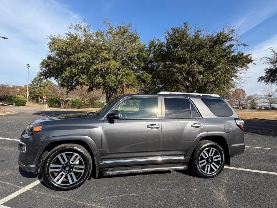 2014 Toyota 4Runner 5th Gen - Image 2 of 21