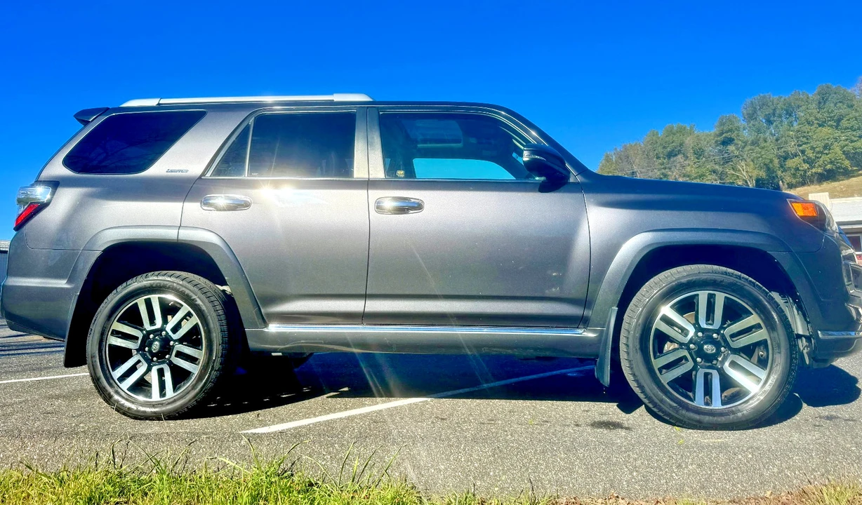 2014 Toyota 4Runner 5th Gen - Image 2 of 21