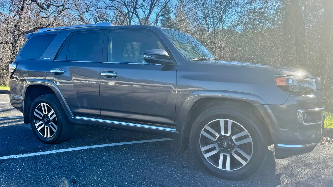 2014 Toyota 4Runner 5th Gen - Image 7 of 21