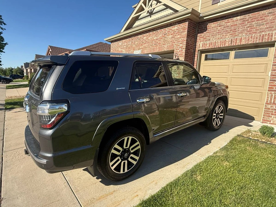 2014 Toyota 4Runner 5th Gen - Image 4 of 14