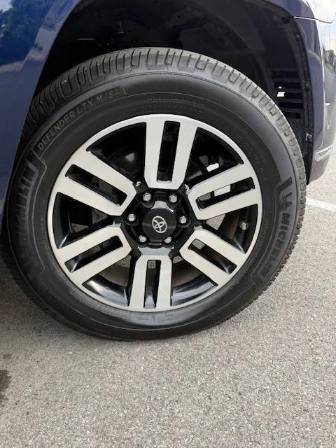 2014 Toyota 4Runner 5th Gen - Image 5 of 15