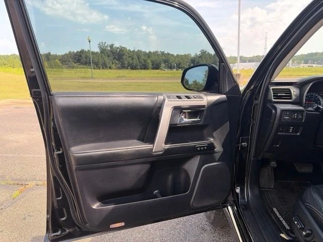 2014 Toyota 4Runner 5th Gen - Image 15 of 20