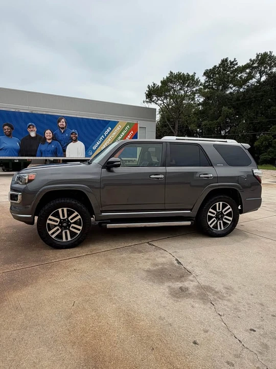 2014 Toyota 4Runner 5th Gen - Image 4 of 15