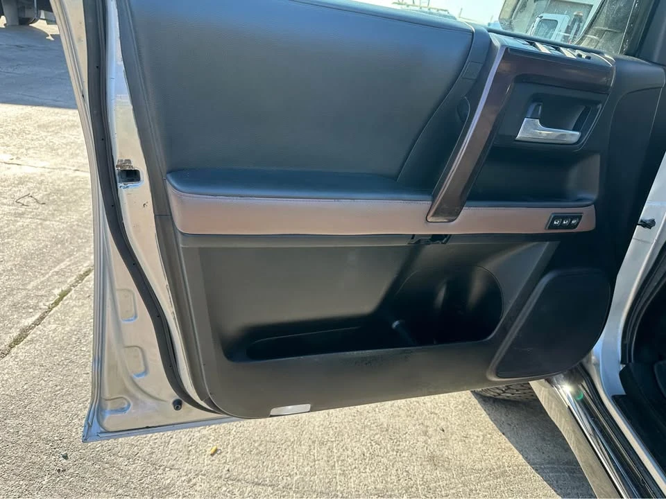 2014 Toyota 4Runner 5th Gen - Image 11 of 20