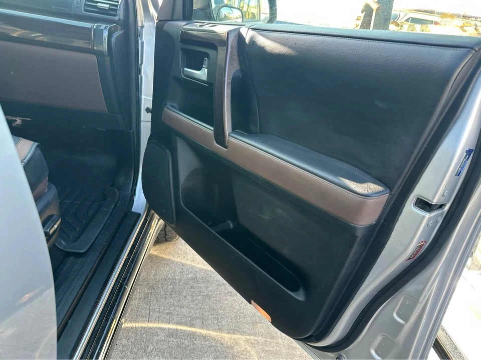 2014 Toyota 4Runner 5th Gen - Image 7 of 20