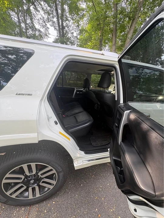 2014 Toyota 4Runner 5th Gen - Image 7 of 9