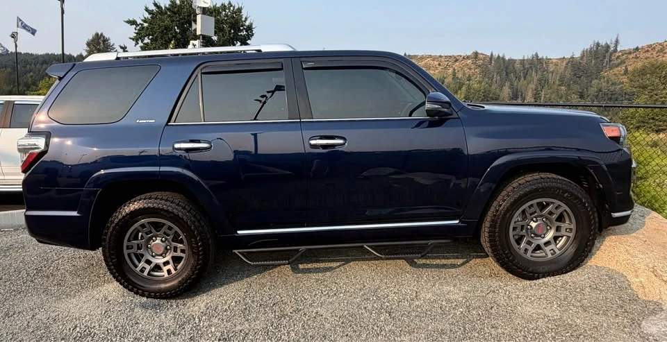 2014 Toyota 4Runner 5th Gen - Image 5 of 19
