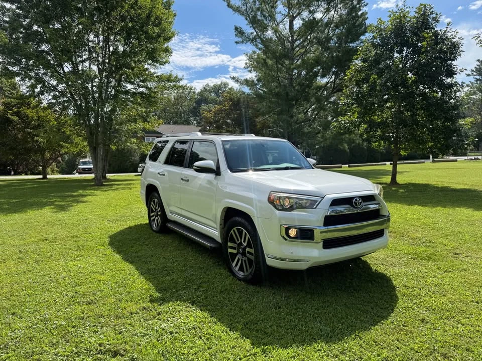 2014 Toyota 4Runner 5th Gen - Image 7 of 16