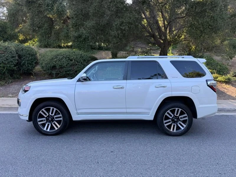 2014 Toyota 4Runner 5th Gen - Image 16 of 20