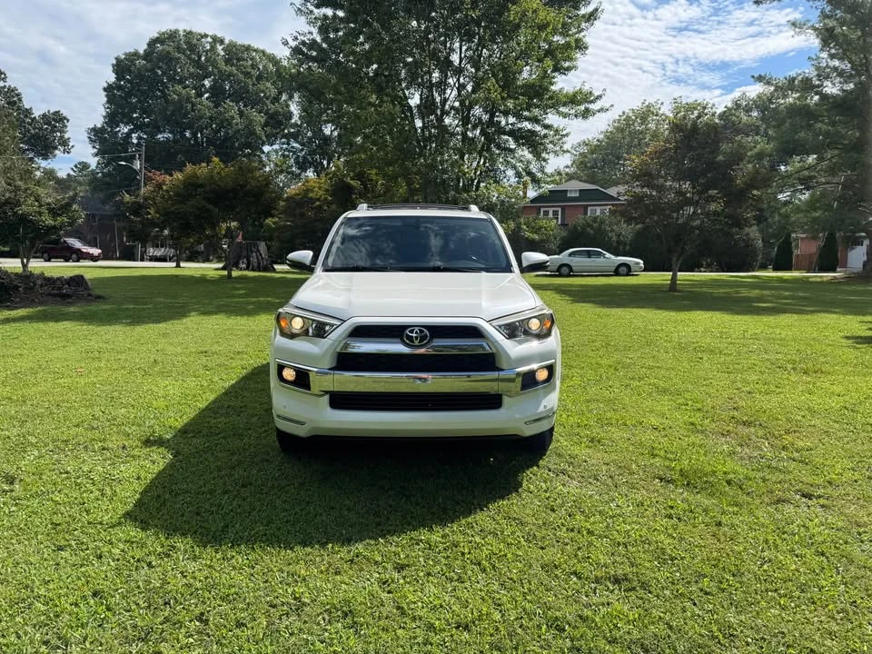 2014 Toyota 4Runner 5th Gen - Image 8 of 16
