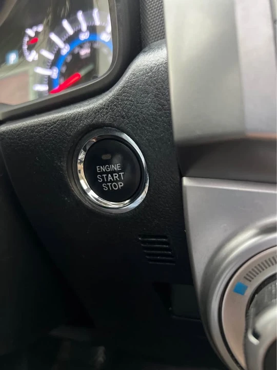 2014 Toyota 4Runner 5th Gen - Image 12 of 19