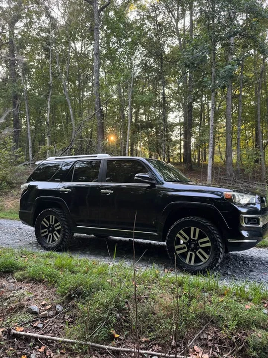 2014 Toyota 4Runner 5th Gen - Image 5 of 18