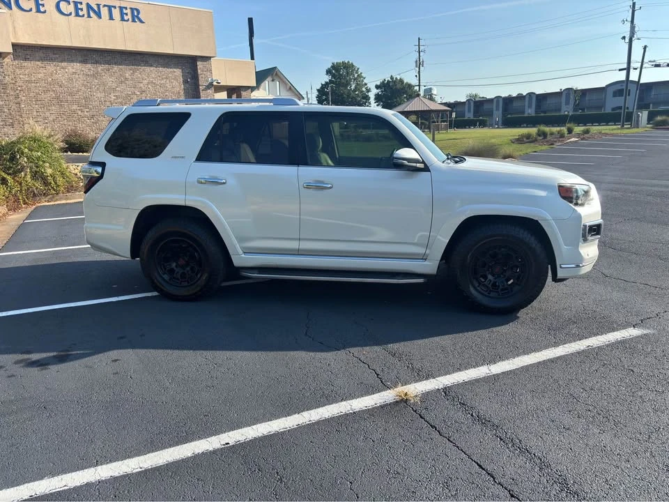 2014 Toyota 4Runner 5th Gen - Image 5 of 20