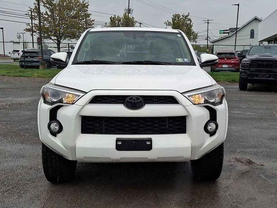 2014 Toyota 4Runner 5th Gen - Image 2 of 7