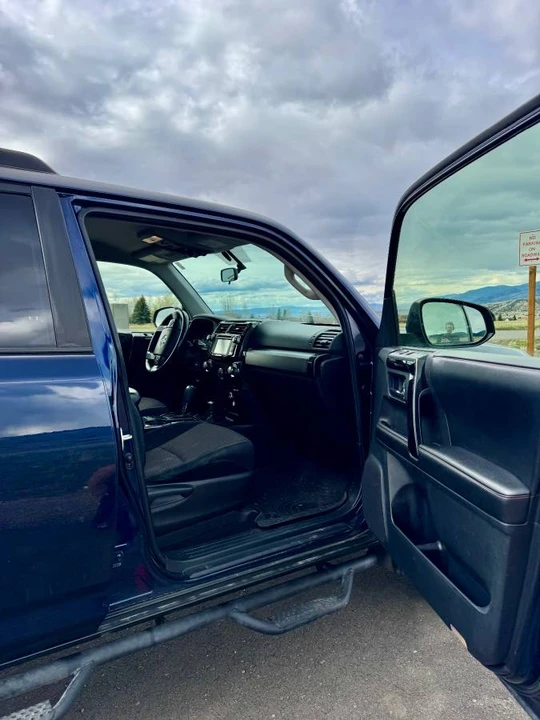 2014 Toyota 4Runner 5th Gen - Image 6 of 10