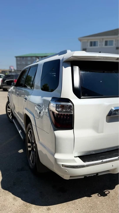 2014 Toyota 4Runner 5th Gen - Image 3 of 15