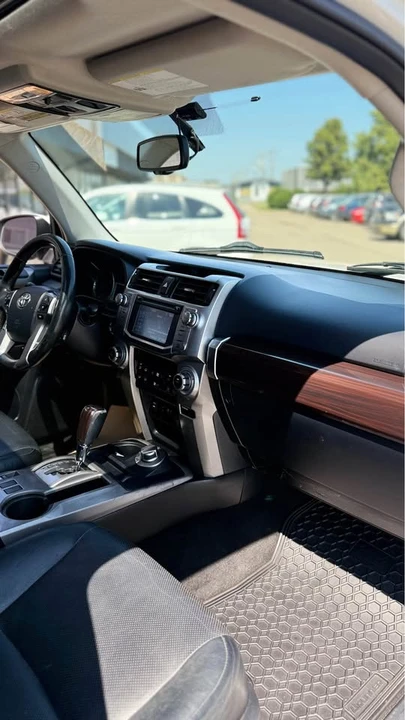 2014 Toyota 4Runner 5th Gen - Image 9 of 15