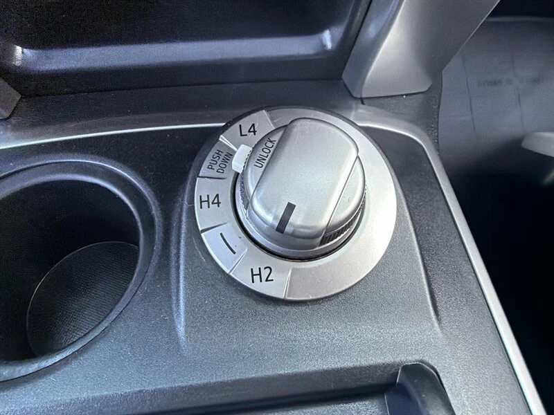 2014 Toyota 4Runner 5th Gen - Image 17 of 20