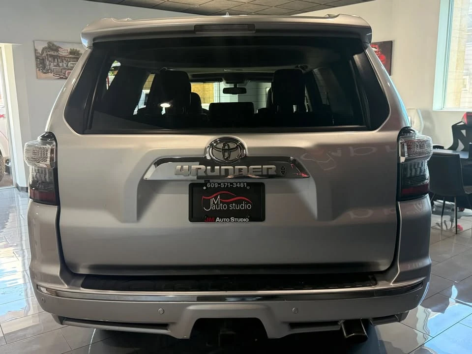 2014 Toyota 4Runner 5th Gen - Image 5 of 11