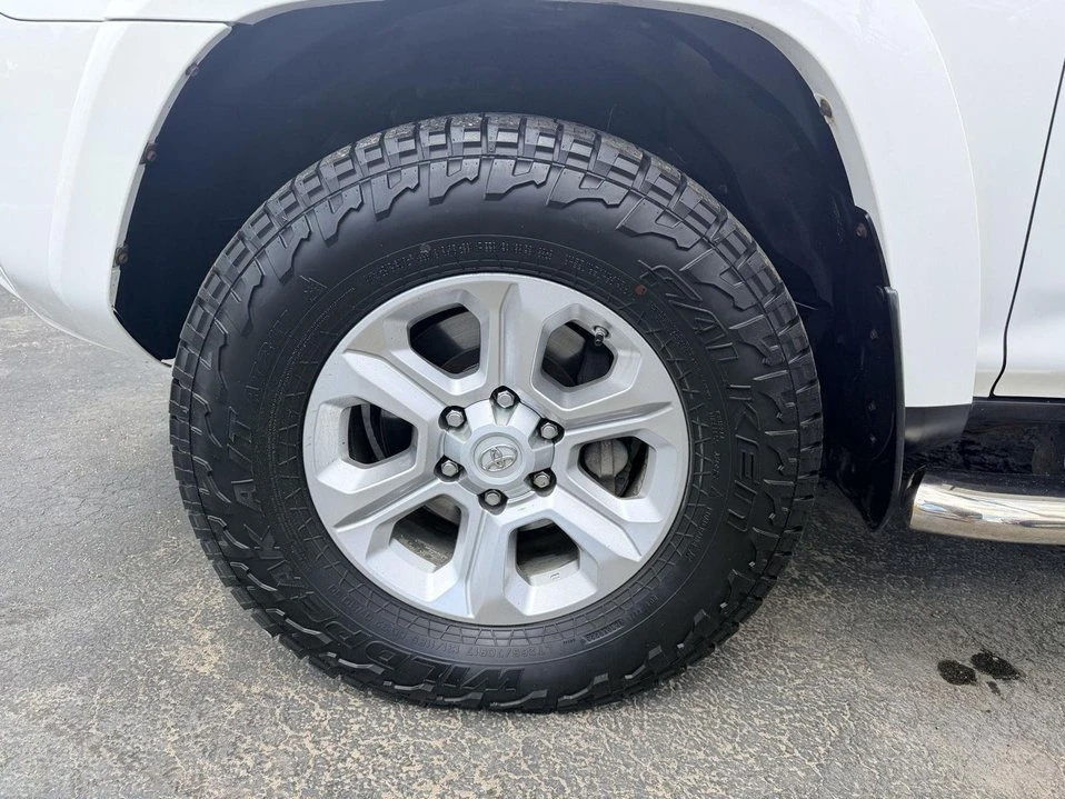 2014 Toyota 4Runner 5th Gen - Image 13 of 16