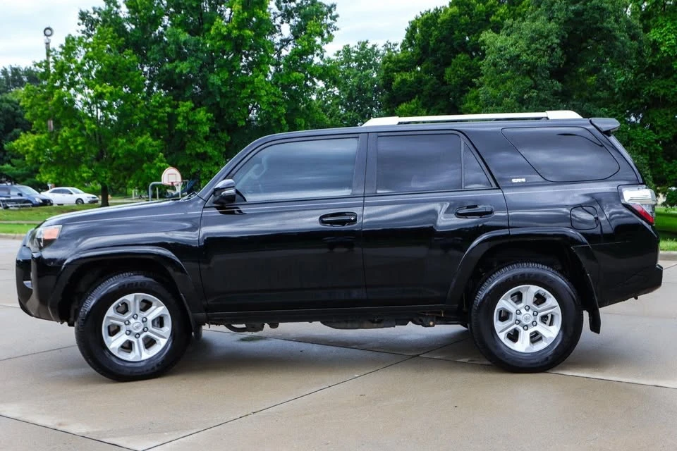 2014 Toyota 4Runner 5th Gen - Image 4 of 20