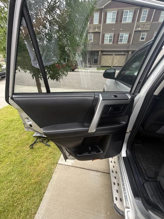2014 Toyota 4Runner 5th Gen - Image 11 of 20