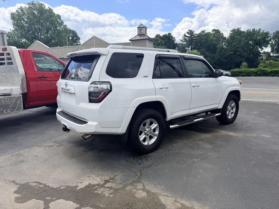2014 Toyota 4Runner 5th Gen - Image 7 of 16