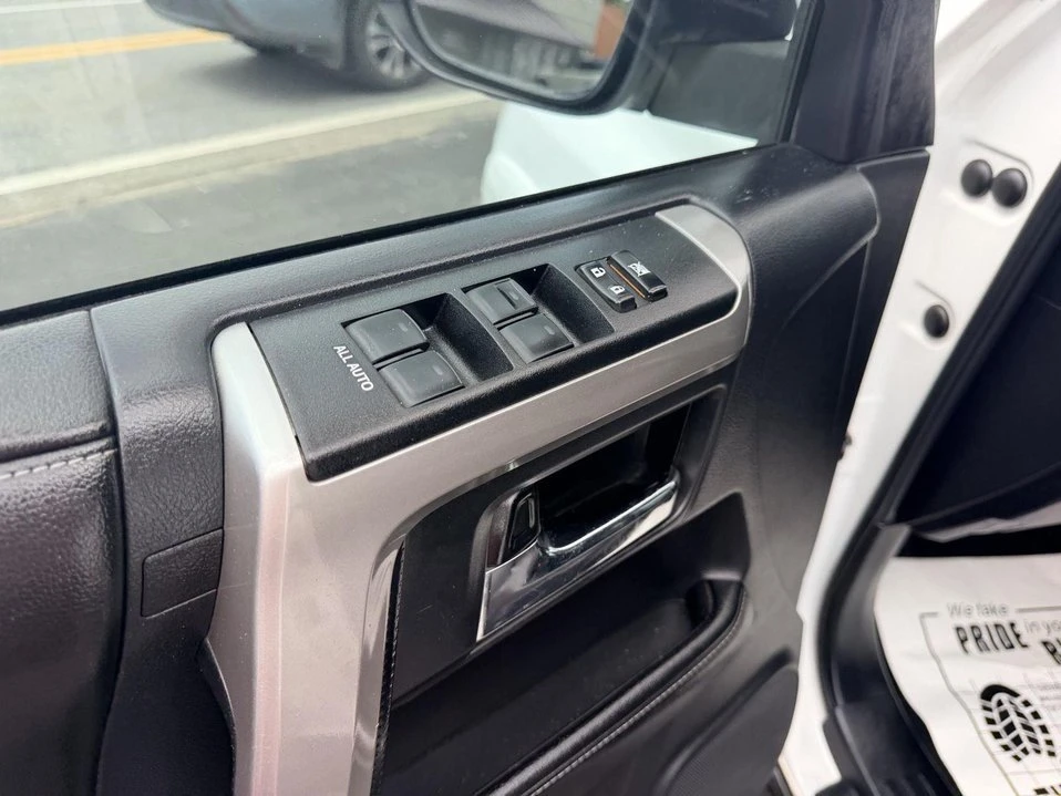 2014 Toyota 4Runner 5th Gen - Image 4 of 16