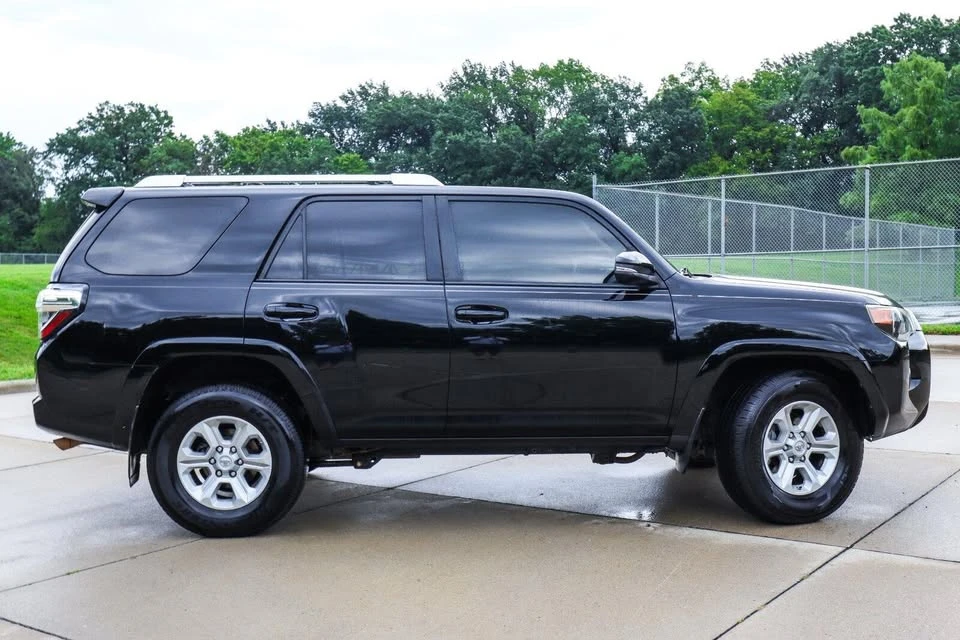 2014 Toyota 4Runner 5th Gen - Image 5 of 20
