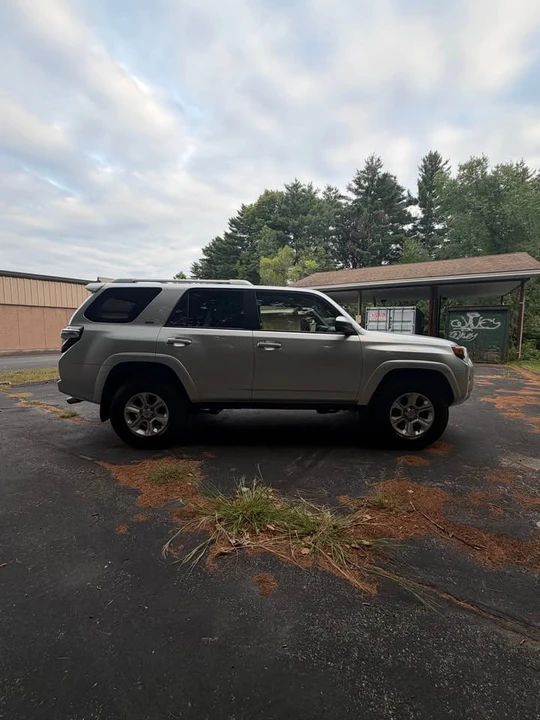2014 Toyota 4Runner 5th Gen - Image 11 of 16