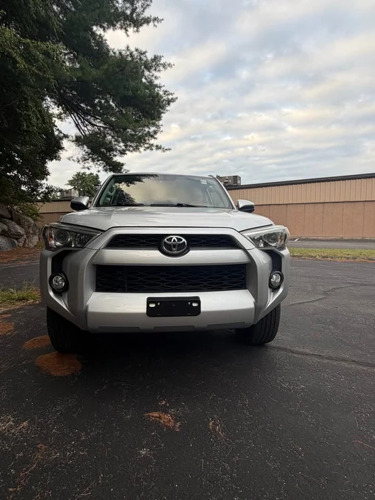 2014 Toyota 4Runner 5th Gen - Image 9 of 16