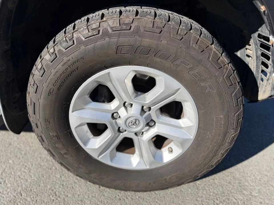 2014 Toyota 4Runner 5th Gen - Image 5 of 20