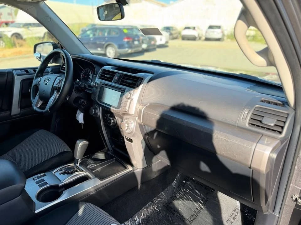 2014 Toyota 4Runner 5th Gen - Image 11 of 20