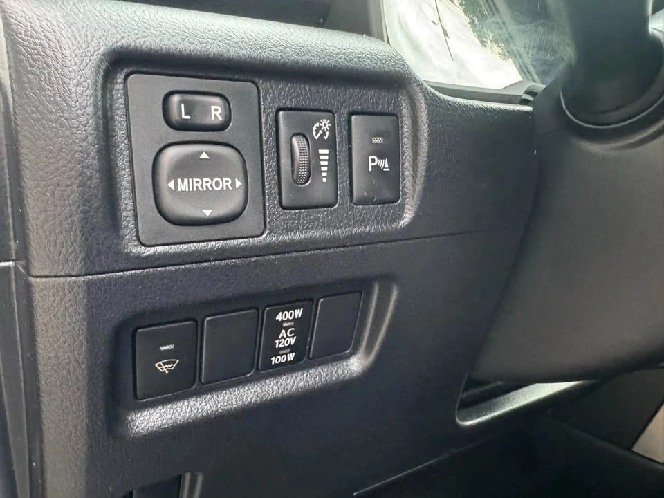 2014 Toyota 4Runner 5th Gen - Image 18 of 19