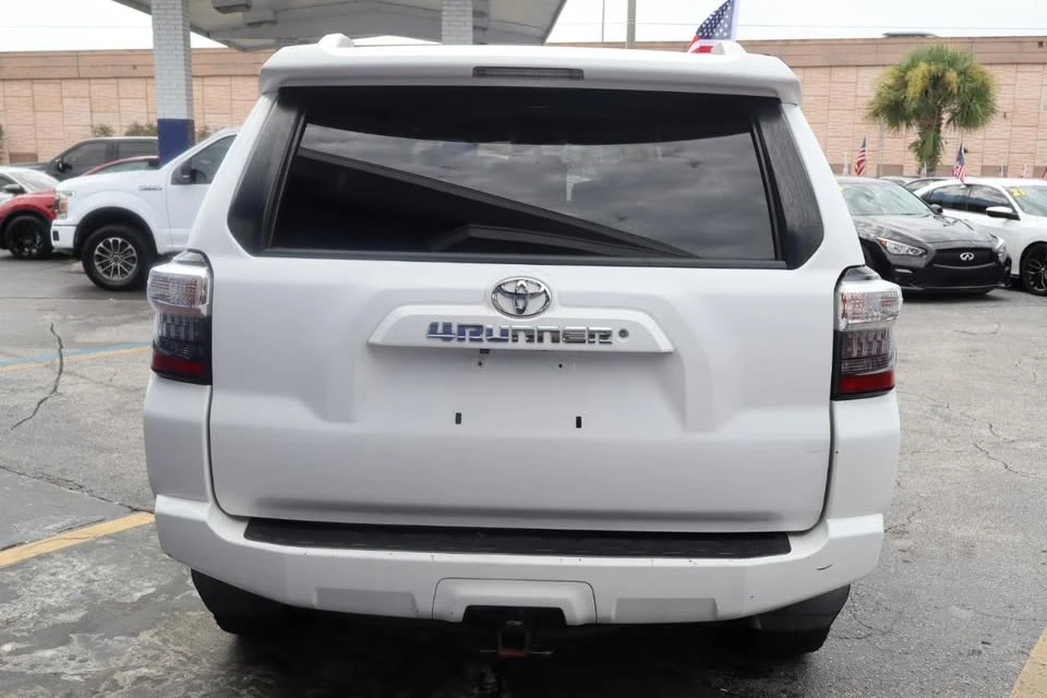 2014 Toyota 4Runner 5th Gen - Image 5 of 19