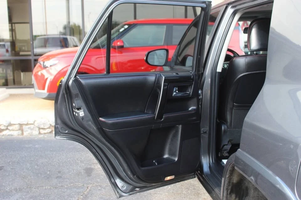 2014 Toyota 4Runner 5th Gen - Image 17 of 20