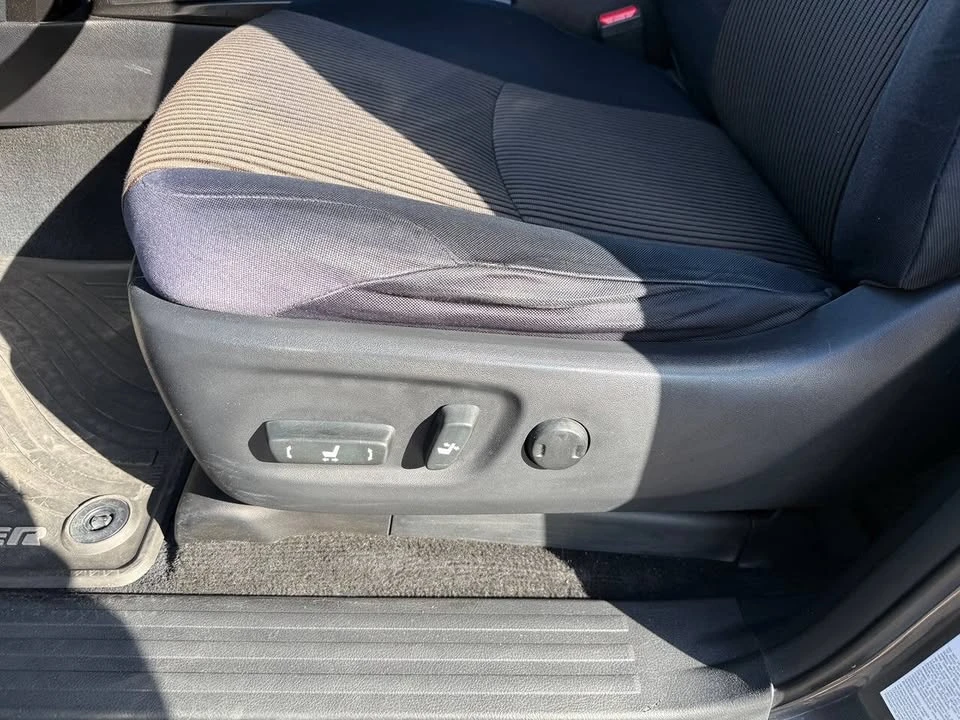 2014 Toyota 4Runner 5th Gen - Image 12 of 20