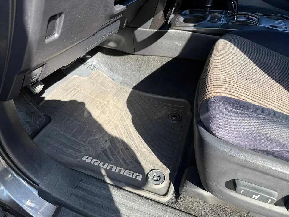 2014 Toyota 4Runner 5th Gen - Image 13 of 20